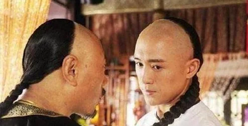 成为阴阳人后我苟活下来在经历了重重挑战后我终于找到了一条生存之路